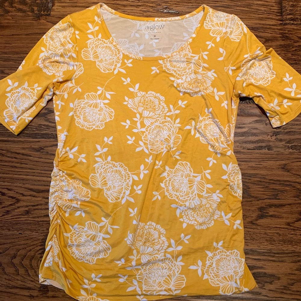 A Glow Maternity Top 3/4 sleeve yellow and white